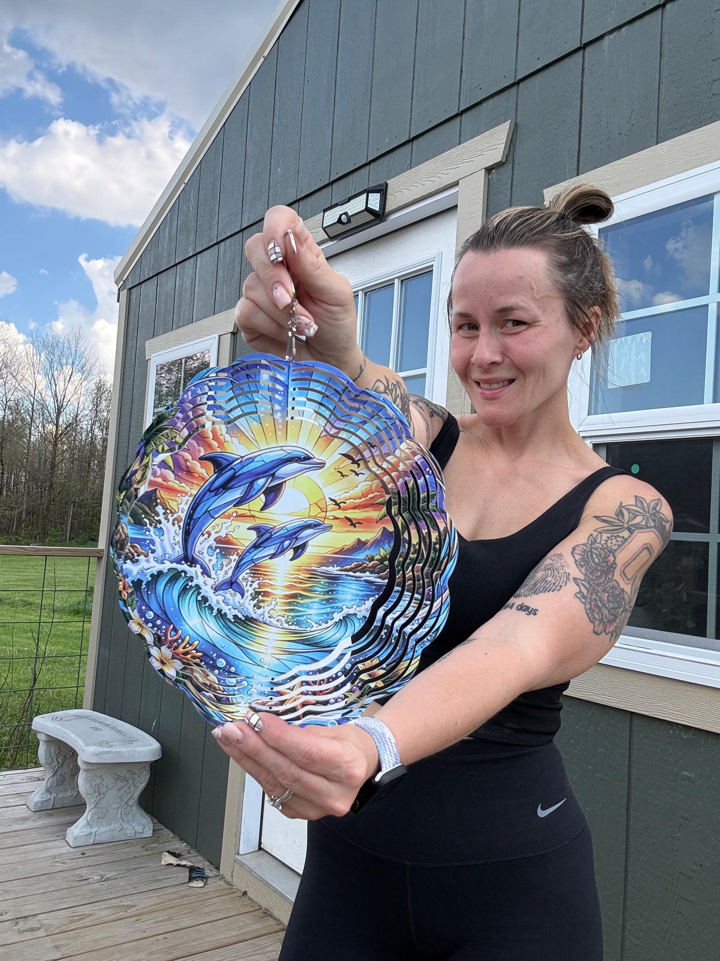 DOLPHIN BEACH 10 INCH WIND SPINNER