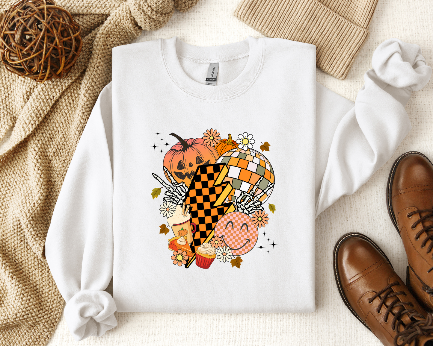 FALL RETRO SMILEY CREW