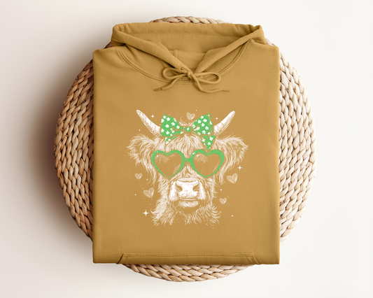 VINTAGE ST PATRICKS DAY HIGHLAND COW HOODIE