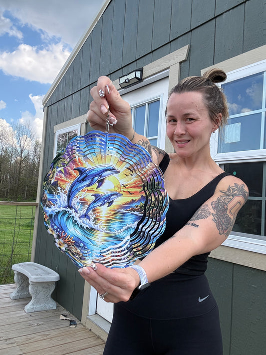 DOLPHIN BEACH 10 INCH WIND SPINNER