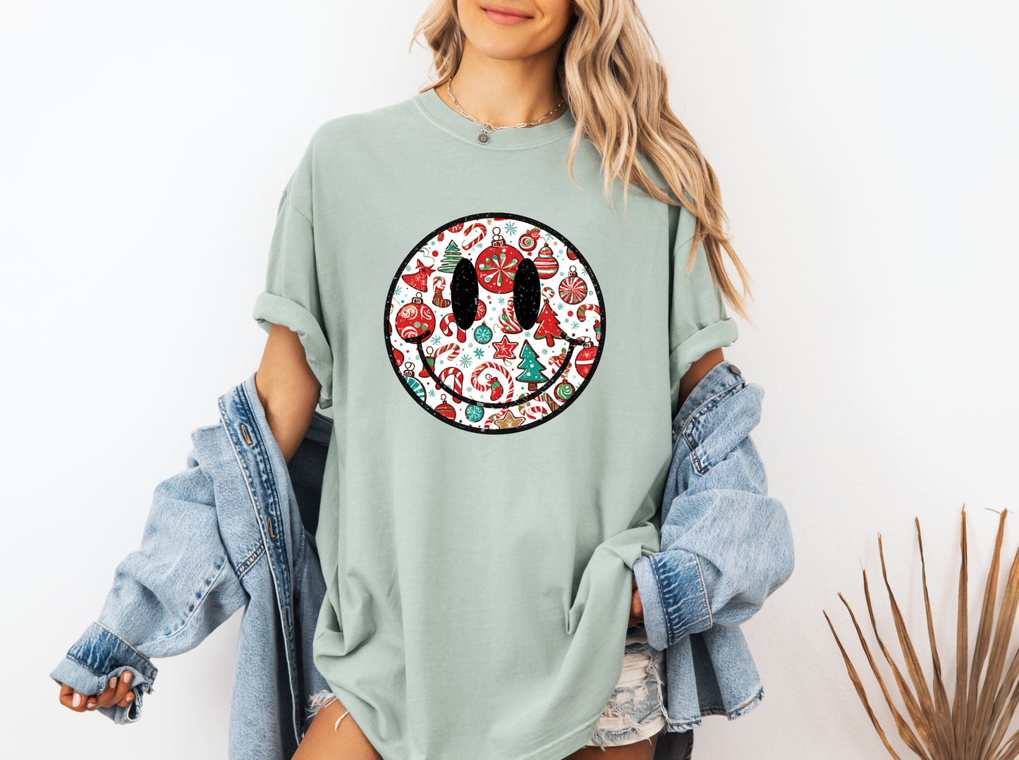 *NEW* RETRO CHIRSTMAS SMILE CC SHIRT