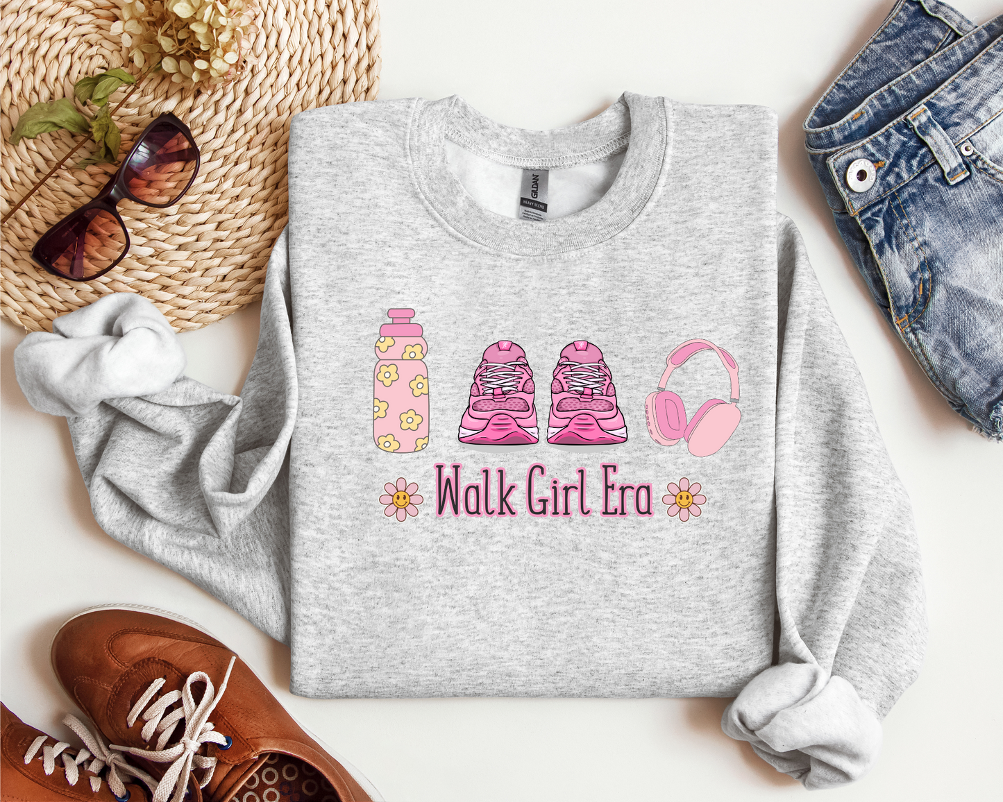 WALK GIRL ERA CREW