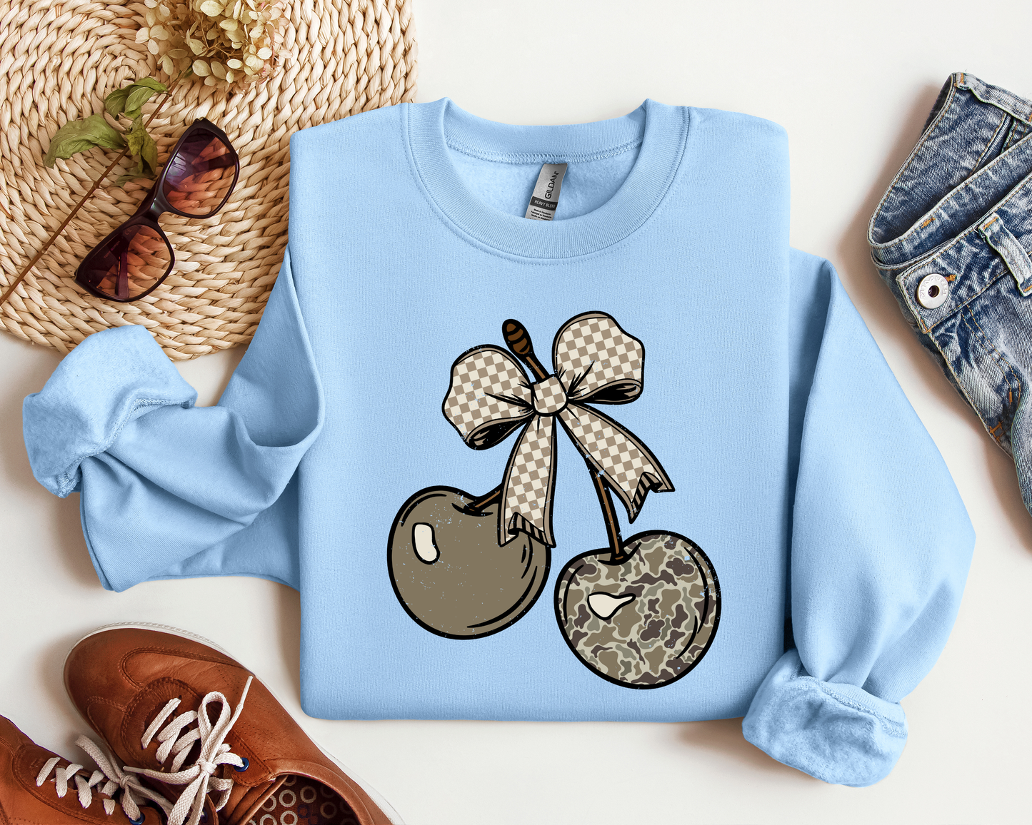 CAMO CHECKERED CHERRY BOW CREW