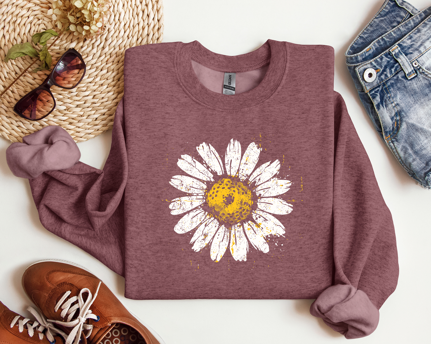 DISTRESSED DAISY CREW