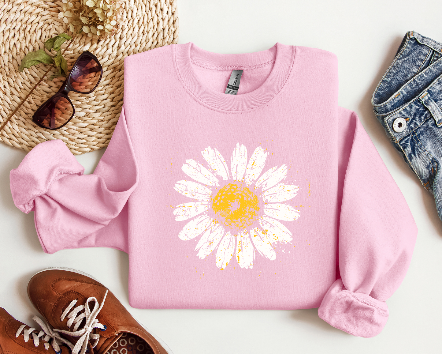 DISTRESSED DAISY CREW