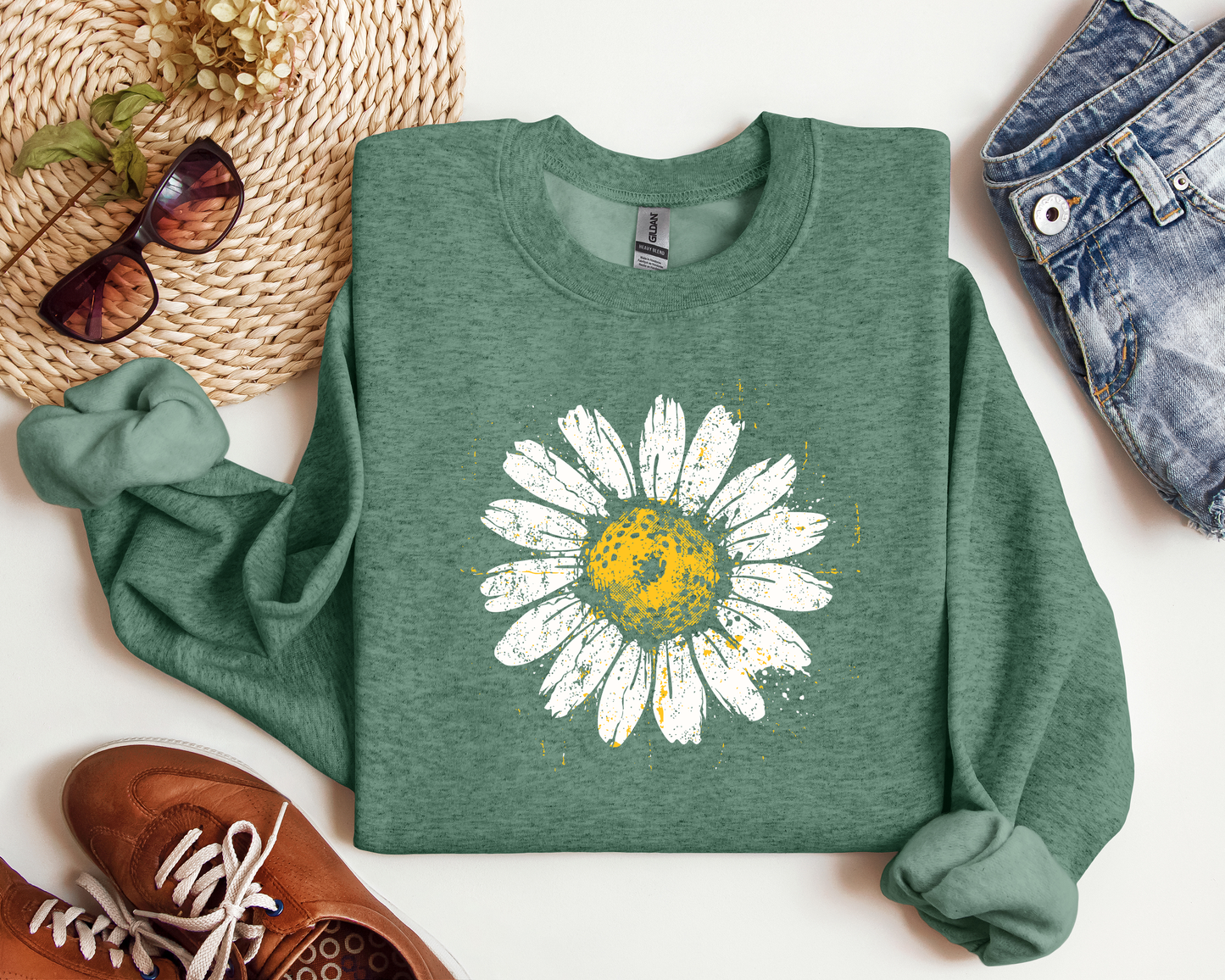 DISTRESSED DAISY CREW
